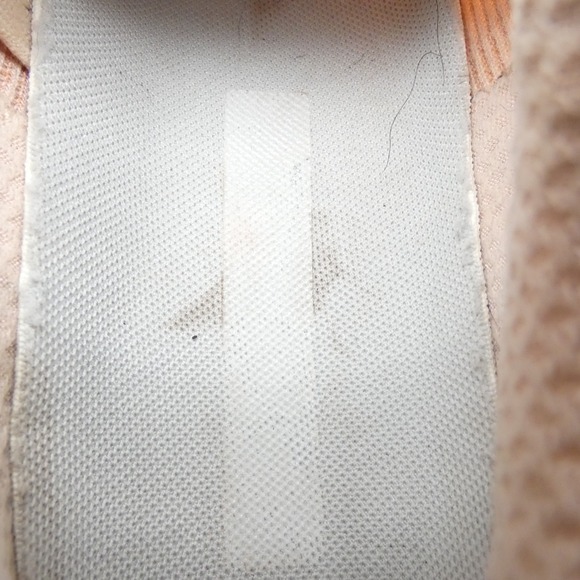 Hoka One One Clifton 9 Womens 9.5B Running Shoes Pink Rose Gold Athletic Sneaker - Picture 8 of 9